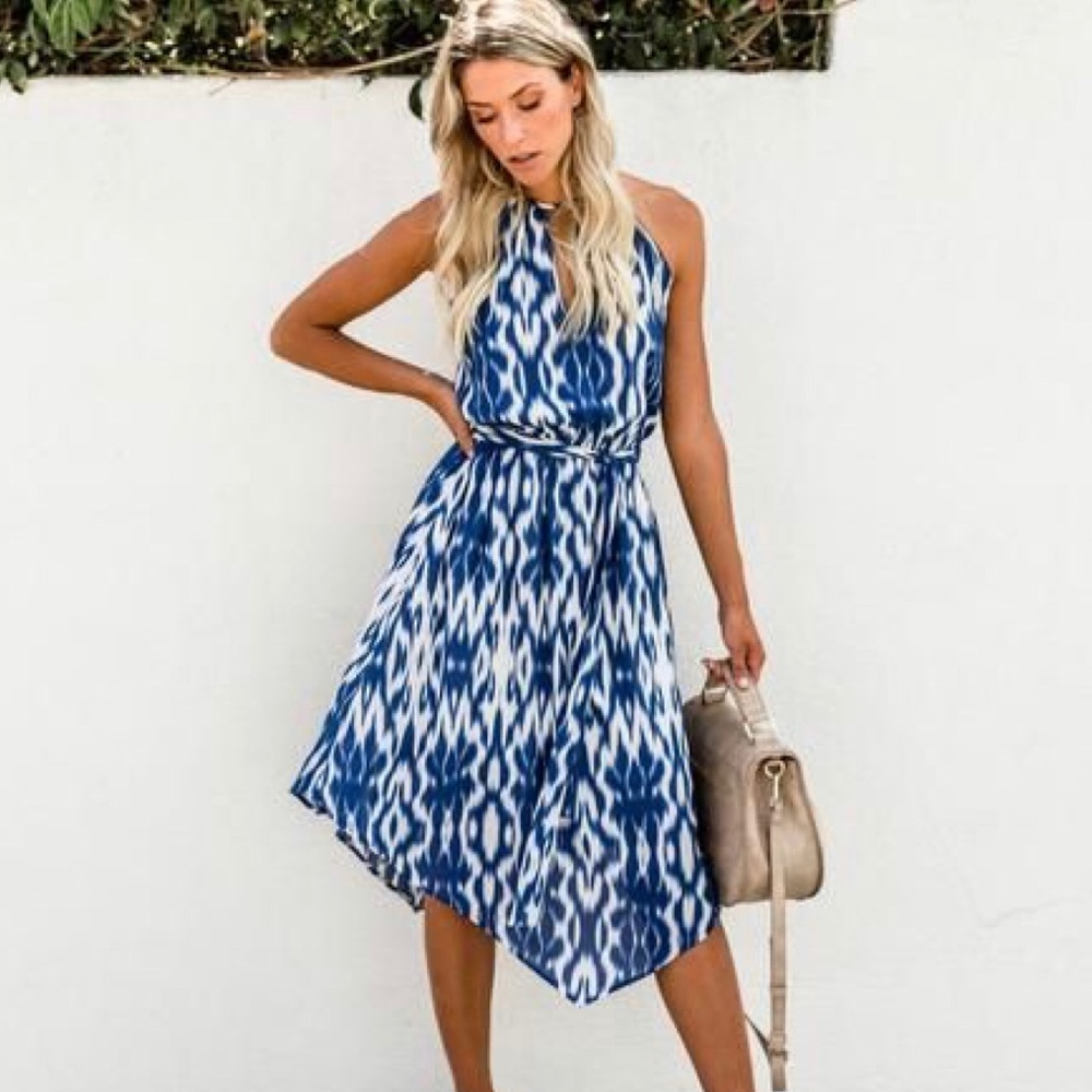Vici mahalo sleeveless keyhole dress